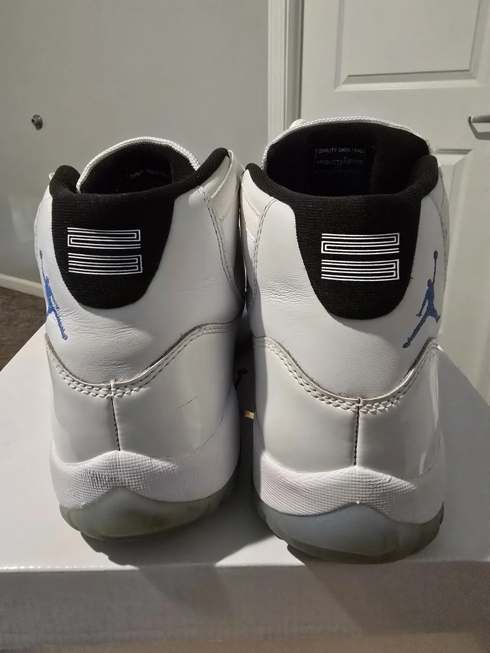 Authenticity Guarantee Air Jordan 11 ‘Legend Blue’ Men’s Size 8 CT8012‑104